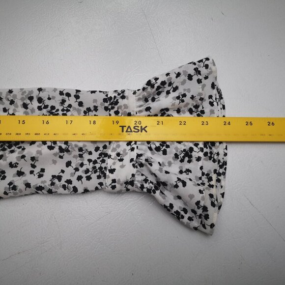 Banana Republic Ladies Size Small Black Grey & White Patterned Blouse - Picture 6 of 7